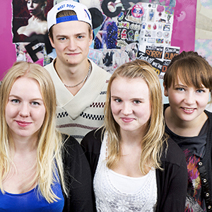 Ungdomar i grupp.