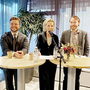 Majoritetspolitikerna i Södertälje kommun, från vänster M, S och MP presenterar förslag till mål och budget 2026 under en presskonferens den 23 oktober.